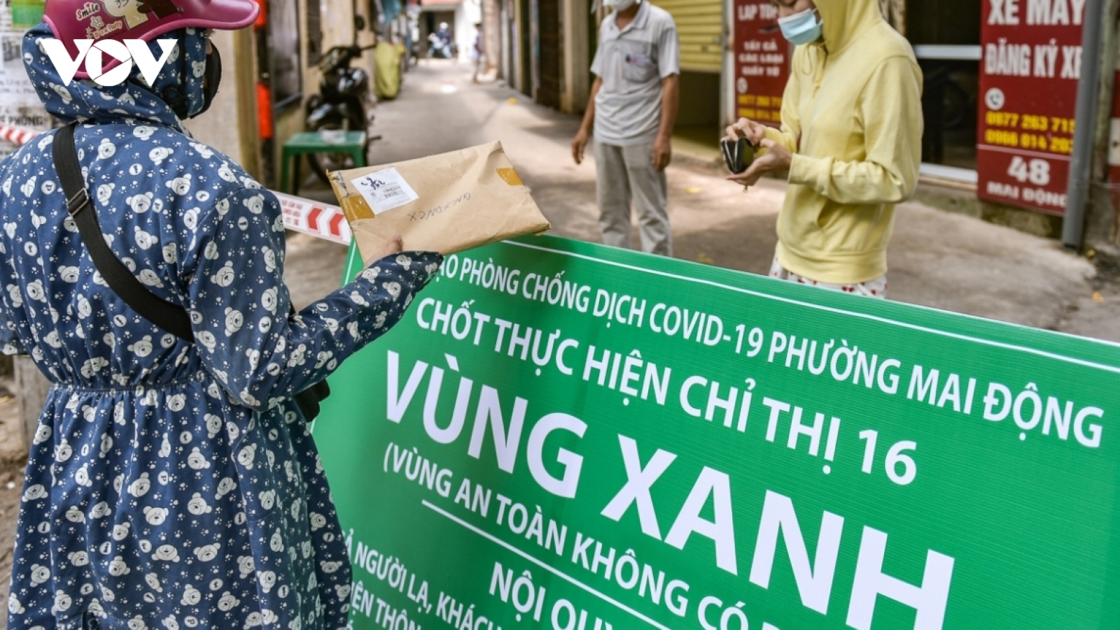 Hanoi remains at high risk of COVID-19 community infection